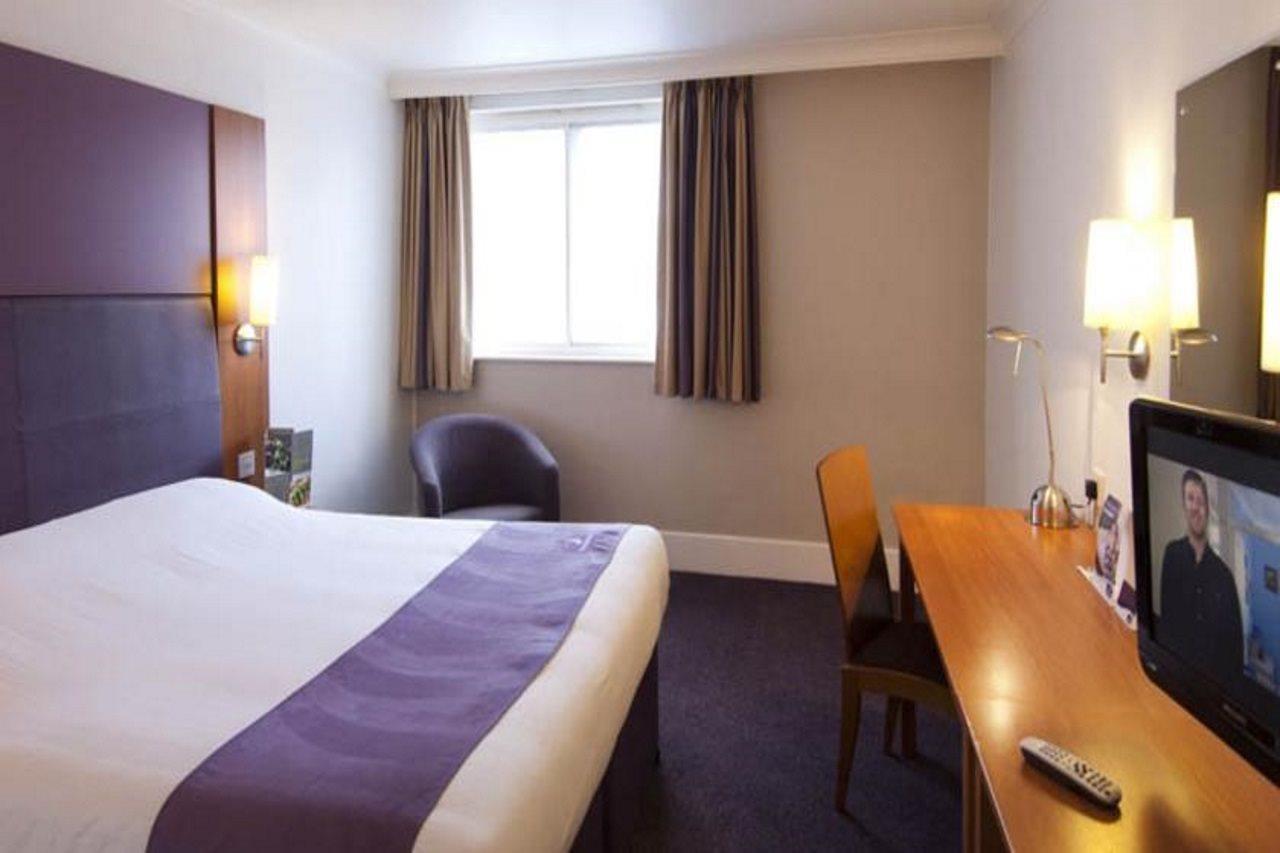 Premier Inn Leamington Spa Town Centre Exterior foto